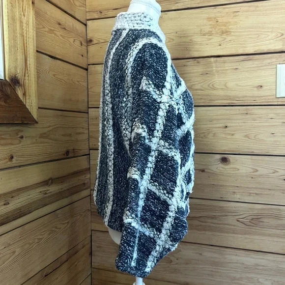 Vintage Sweater Women’s Medium Black‎ White Turtleneck Sweater Cowl Retro Y2K - Picture 5 of 9